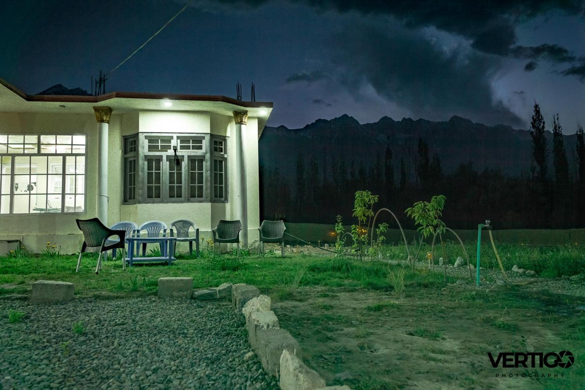 Indus Cabana Lodge Skardu Exterior foto
